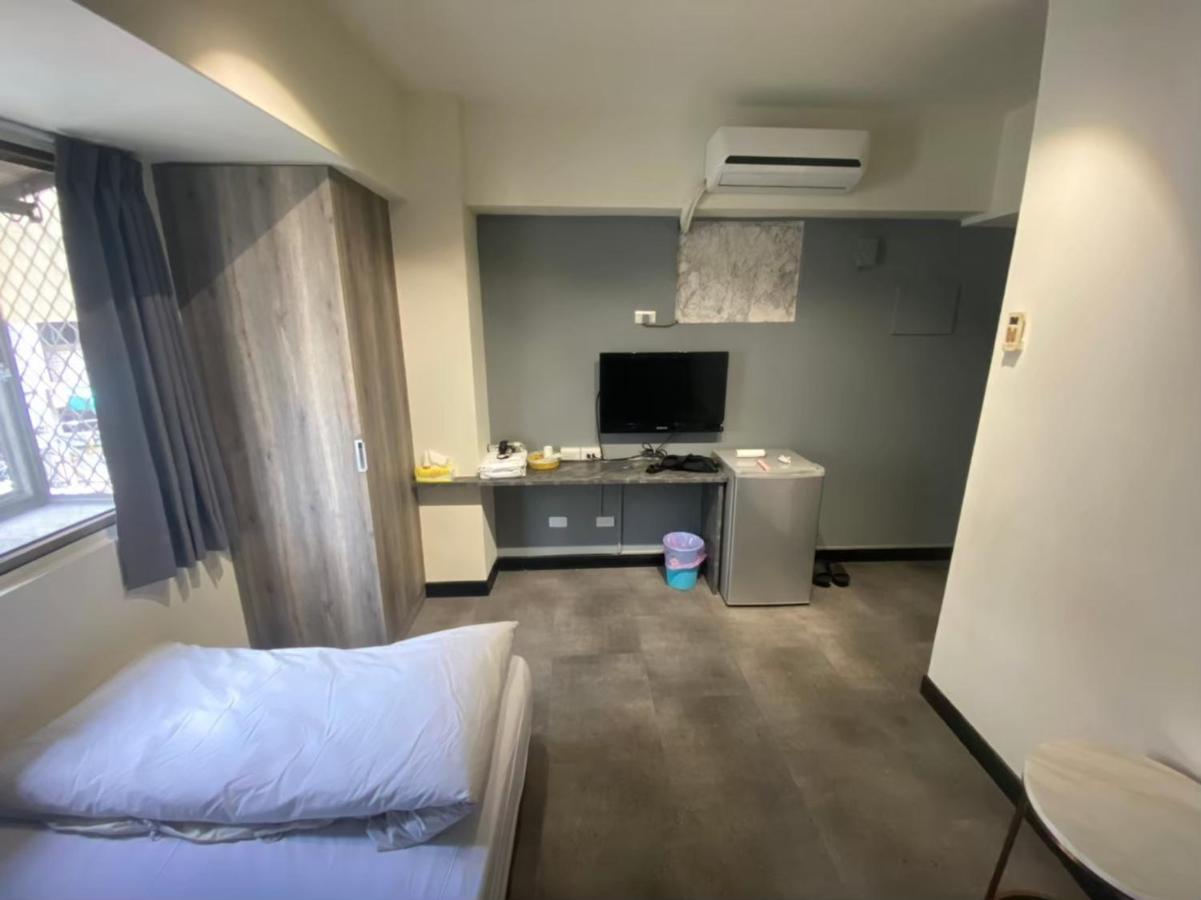 Fengjia Gift Box Homestay Taichung Eksteriør bilde