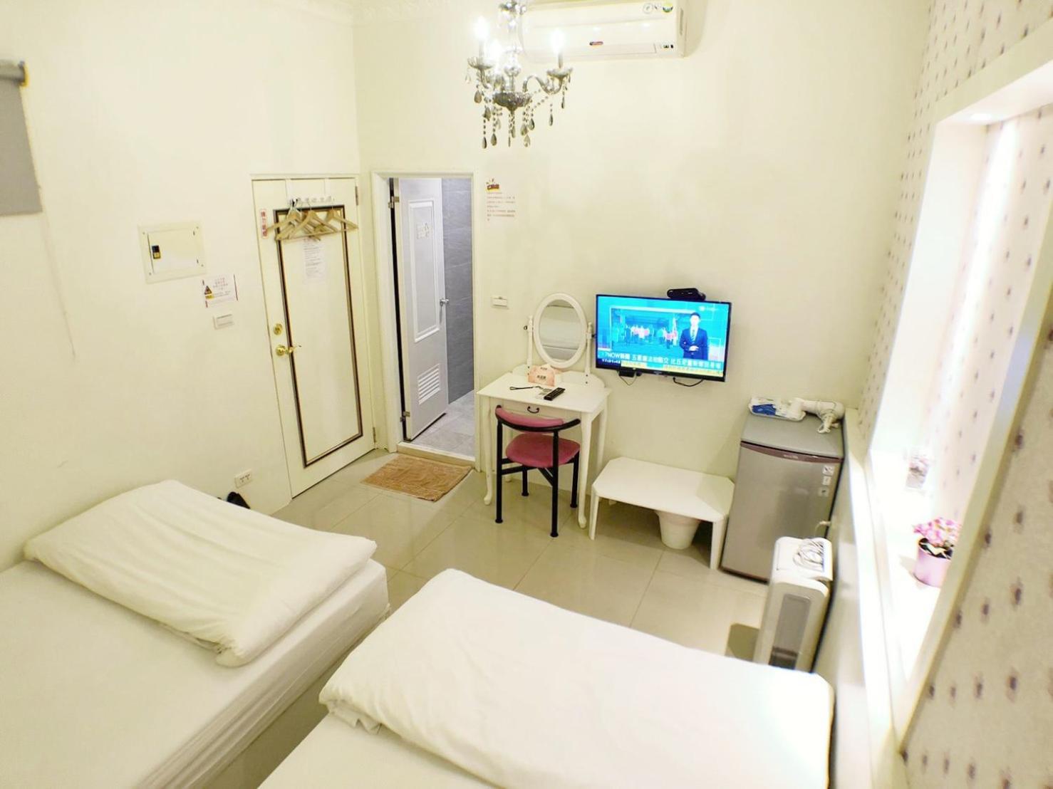 Fengjia Gift Box Homestay Taichung Eksteriør bilde