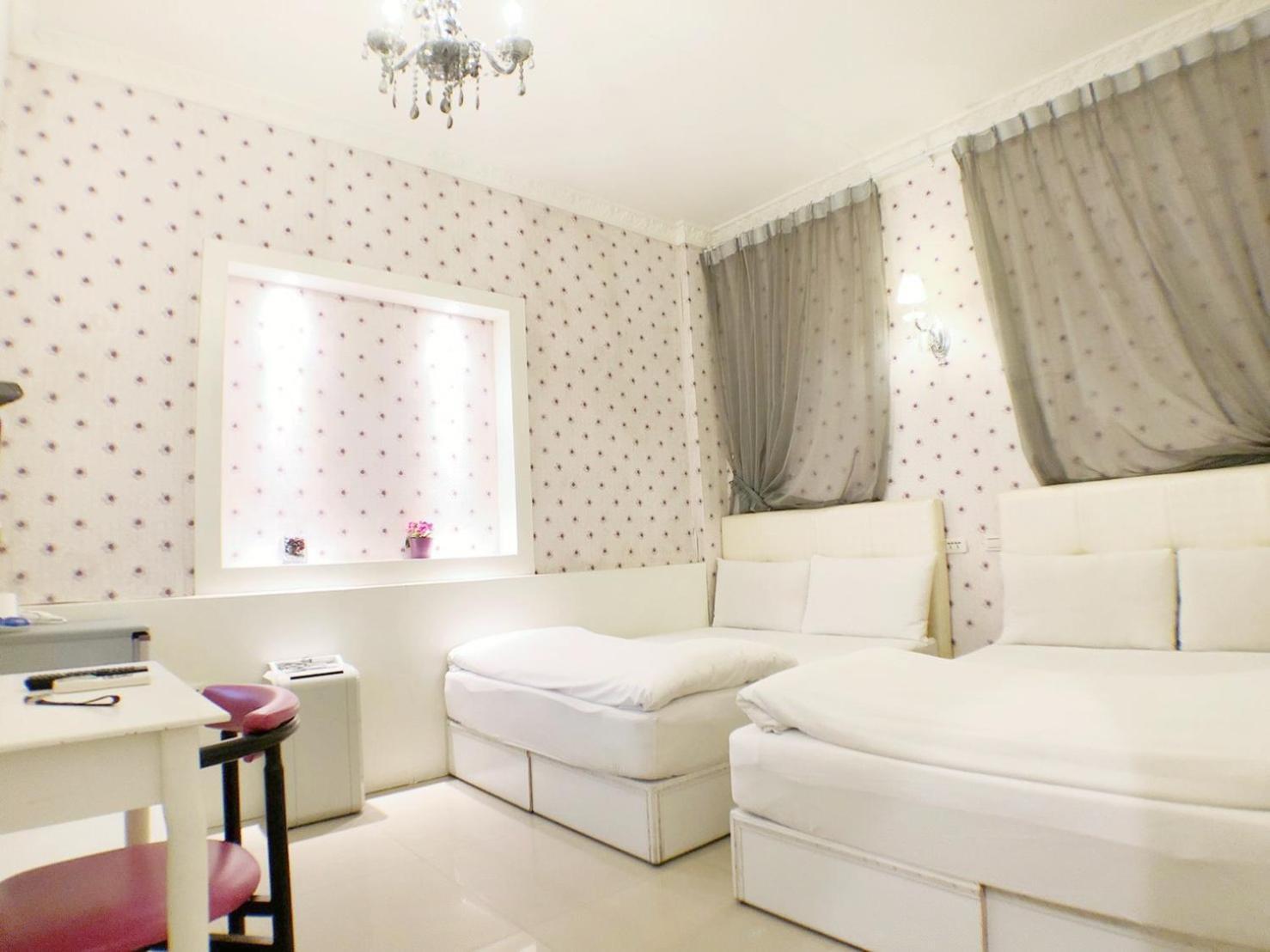 Fengjia Gift Box Homestay Taichung Eksteriør bilde