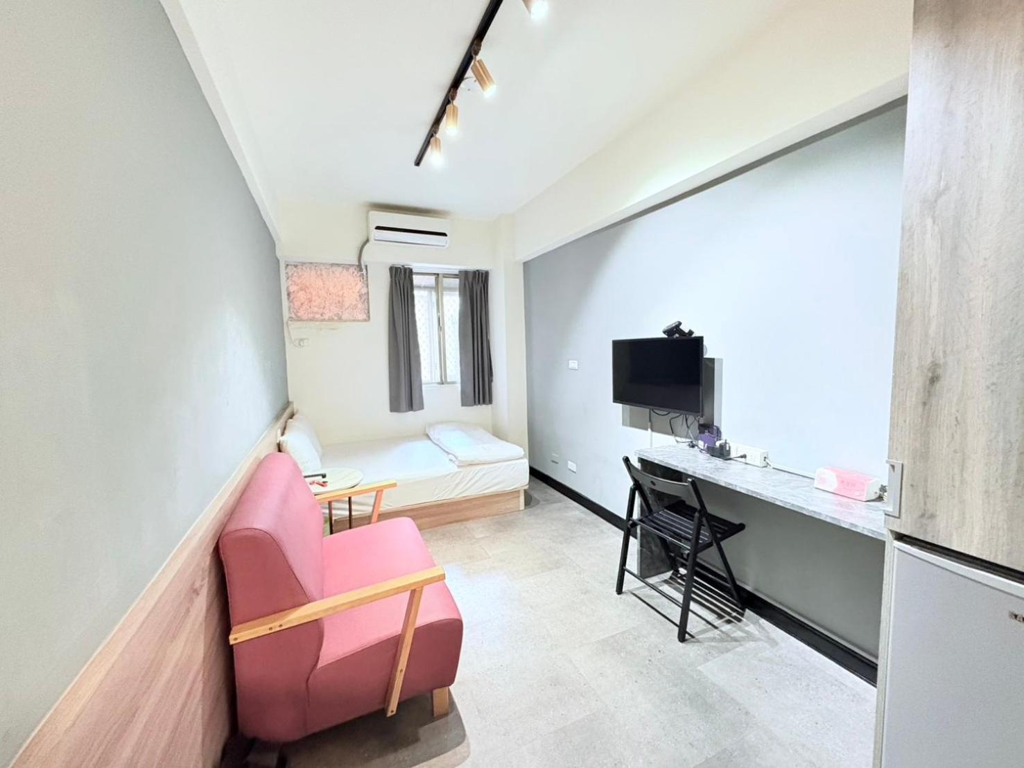 Fengjia Gift Box Homestay Taichung Eksteriør bilde