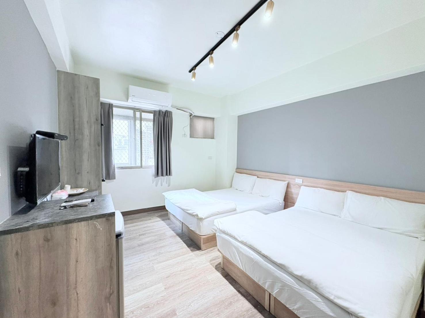 Fengjia Gift Box Homestay Taichung Eksteriør bilde